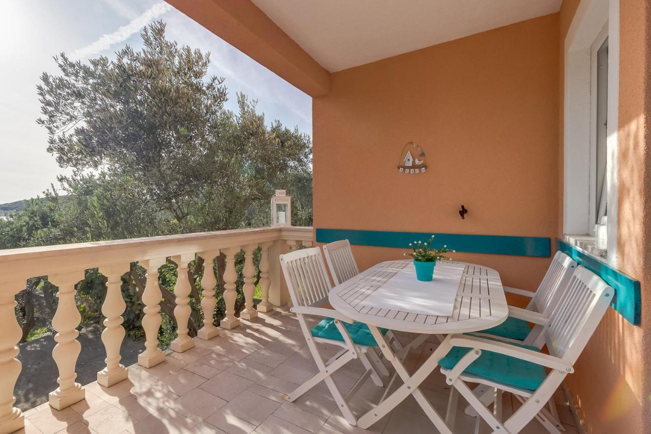 Apartmani Tanja Martinscica  Bagian luar foto