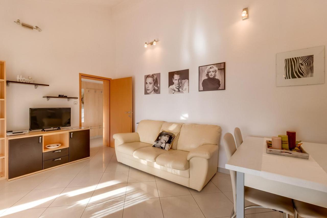 Apartmani Tanja Martinscica  Bagian luar foto
