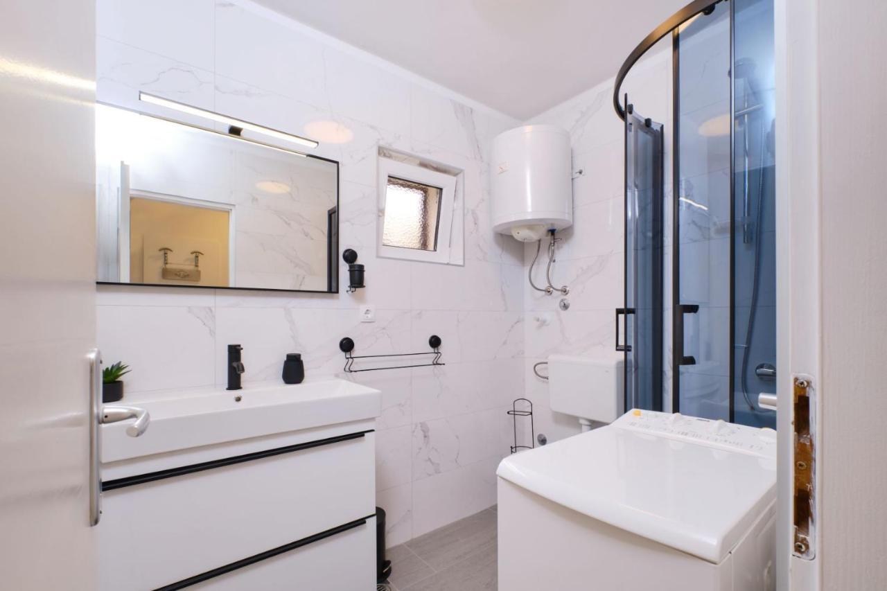 Apartmani Tanja Martinscica  Bagian luar foto
