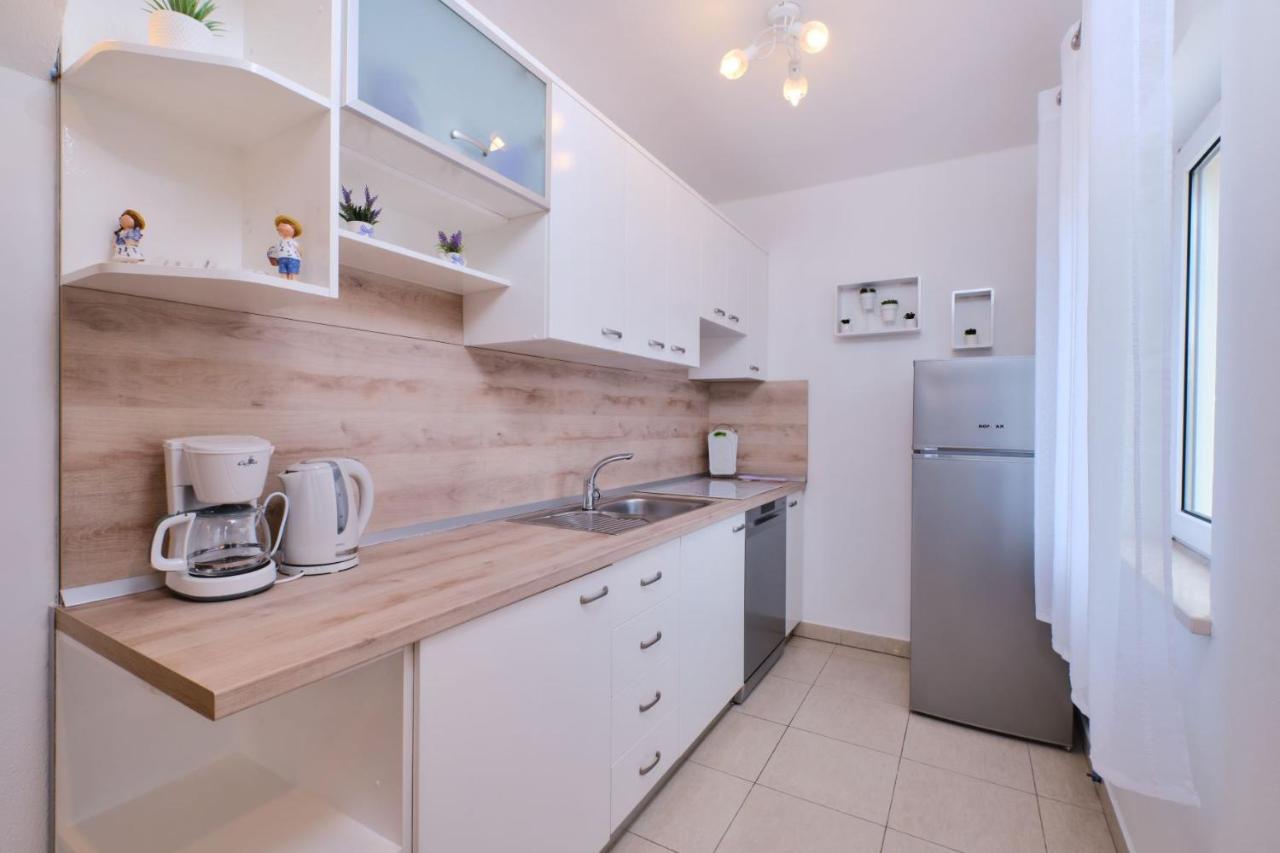 Apartmani Tanja Martinscica  Bagian luar foto